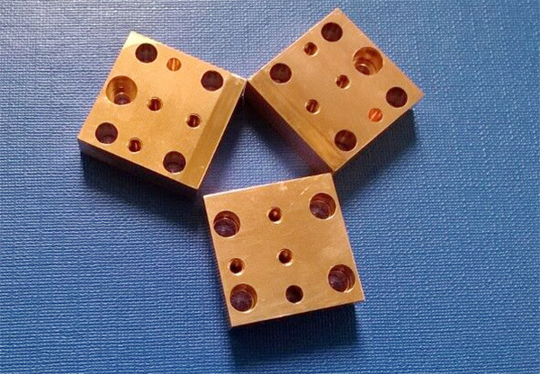 东莞ＣＮＣ加工